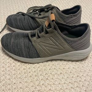 Boys New Balance Size 4
